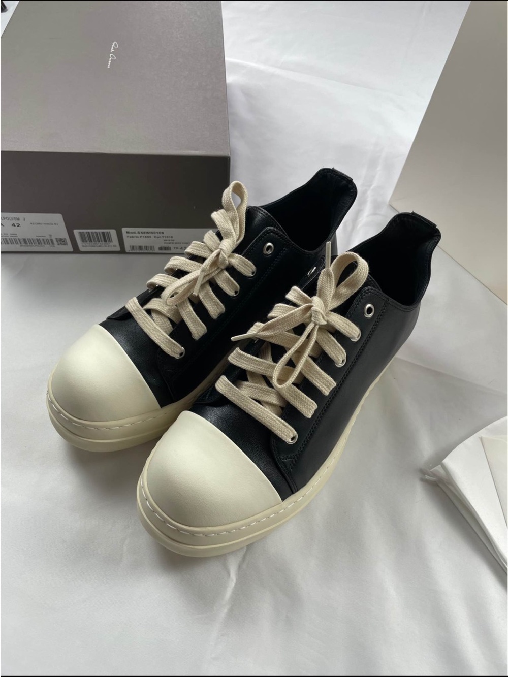 Men's Rick Owens Black Low-Top Sneakers